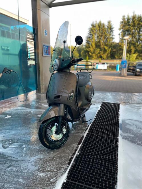 Bromscooter / AGM VX50 2019 Full Option / 2e eigenaar, Fietsen en Brommers, Snorfietsen en Snorscooters, Zo goed als nieuw, Overige merken