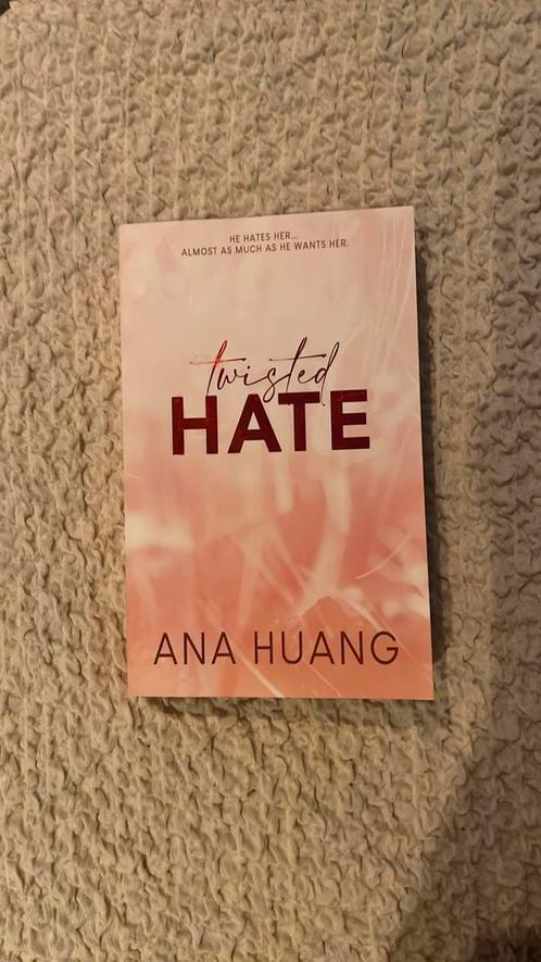 Twisted hate by Ana Huang, Boeken, Taal | Engels, Nieuw, Ophalen of Verzenden
