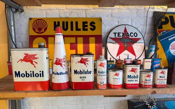Collectie oude olie blikken Mobiloil, Verzamelen, Blikken, Gebruikt, Overige, Overige merken, Ophalen