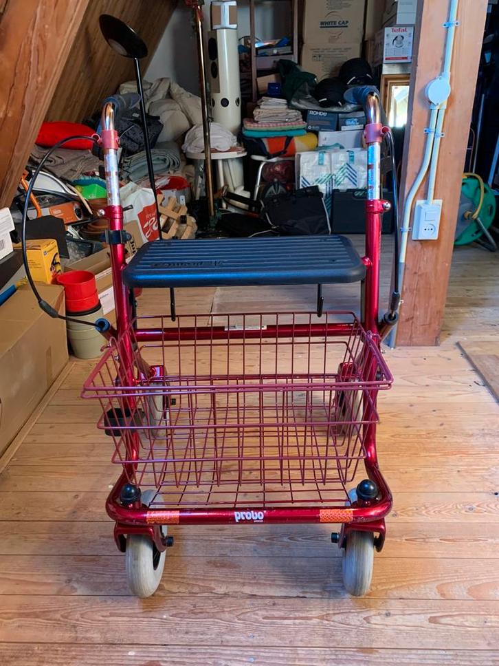 Rollator Provo 43 cm aubergine max 120 kg belast 2,5 jr oud, Diversen, Rollators, Zo goed als nieuw, Opvouwbaar, Ophalen