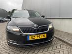Skoda Rapid Spaceback 1.0 TSI Greentech Clever / Navigatie /, Voorwielaandrijving, Stof, Gebruikt, Met garantie (alle)