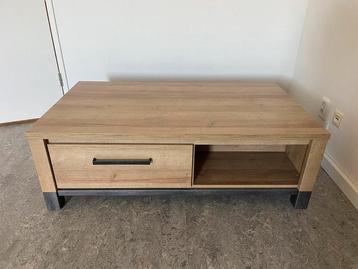 Salontafel industriële look - licht eiken kleur - Finn beschikbaar voor biedingen