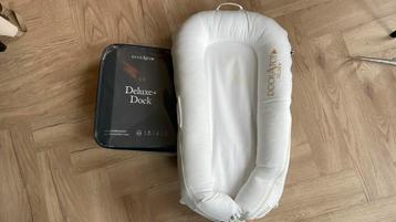 Dockatot Deluxe+ in white beschikbaar voor biedingen