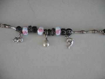 Armband beschikbaar voor biedingen