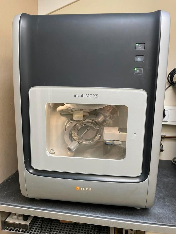 Tandtechniek inLab MCX5 freesmachine en inEos X5 labscanner, Diversen, Braces, Ophalen
