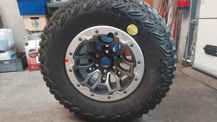 DODGE RAM TRX WIEL BAND VELG 18", Auto-onderdelen, Banden en Velgen, Banden en Velgen, All Season, 18 inch, 325 mm, Terreinwagen