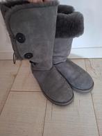 UGG Australia snowboots maat 40, NIEUWE. Schapenwol binnen., Kleding | Dames, Schoenen, Nieuw, Snowboots, Grijs, Ophalen of Verzenden