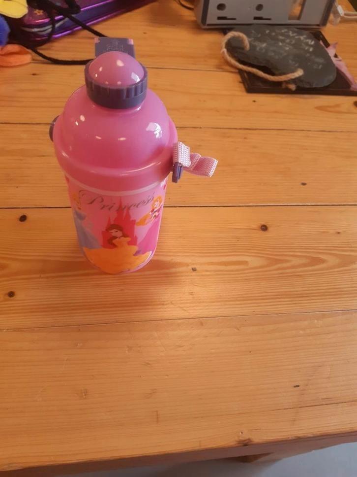 Leuke prinsessen  beker met handige meeneem band, Diversen, Schoolbenodigdheden, Nieuw, Ophalen