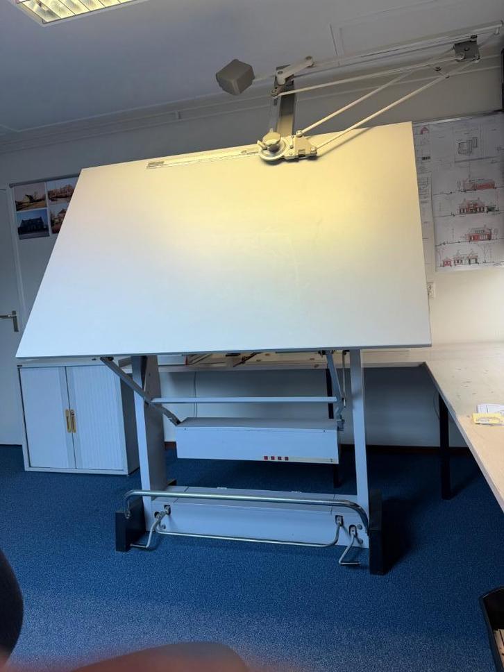 Profesionele tekentafel met linkshandige tekenmachine, Doe-het-zelf en Verbouw, Tekentafels, Gebruikt, Ophalen