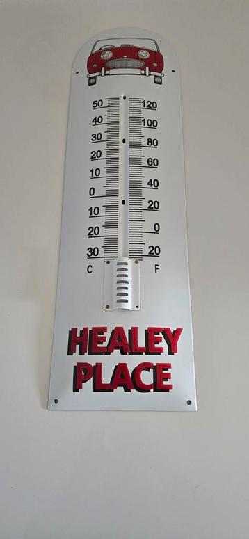 Metalen bord Healey place. beschikbaar voor biedingen