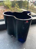 Iittala Alvar Aalto tafelvaas 120mm donker kobalt blauw, Huis en Inrichting, Woonaccessoires | Vazen, Blauw, Ophalen of Verzenden