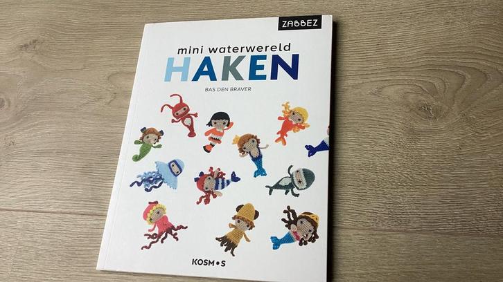 Mini waterwereld - Haken - Bas den Braver, Hobby en Vrije tijd, Breien en Haken, Zo goed als nieuw, Haken, Patroon of Boek, Ophalen of Verzenden