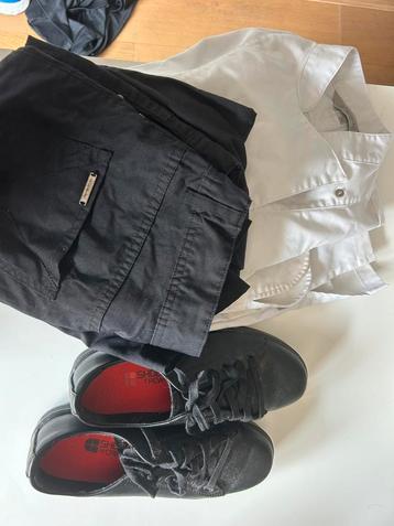 Kokskleding en schoenen maat s  beschikbaar voor biedingen