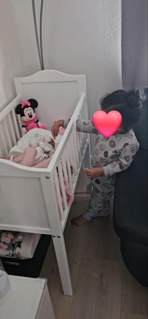 Wiegje met matras, verschoonkussen en badstandaard, Kinderen en Baby's, Kinderkamer | Complete kinderkamers, Gebruikt, Jongetje of Meisje