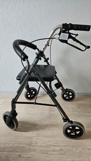 Stevige rollator, opklapbaar  beschikbaar voor biedingen