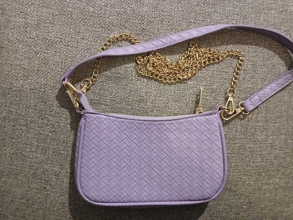 Schouder/hand tasje paars/lila met gouden details, Sieraden, Tassen en Uiterlijk, Tassen | Damestassen, Ophalen of Verzenden, Nieuw