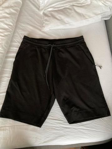 Korte Zwarte Herenbroek - Maat M beschikbaar voor biedingen