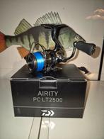 Daiwa Airity PC LT2500 nieuw, Ophalen of Verzenden, Nieuw, Molen