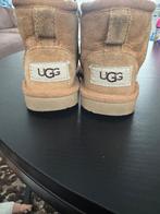 Uggs maat 22, Kinderen en Baby's, Kinderkleding | Schoenen en Sokken, Ophalen, Laarzen