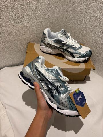 Asics kayano baby blauw HIJ MOET MET SPOED WEG💨 beschikbaar voor biedingen