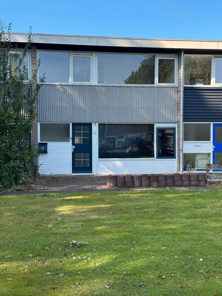 Gemeubileerde woning in Emmen, 4 slaapkamers! Energielabel A, Huizen en Kamers, Huizen te huur, Drenthe, Tussenwoning, Via bemiddelaar