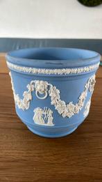 Wedgewood potje, Ophalen