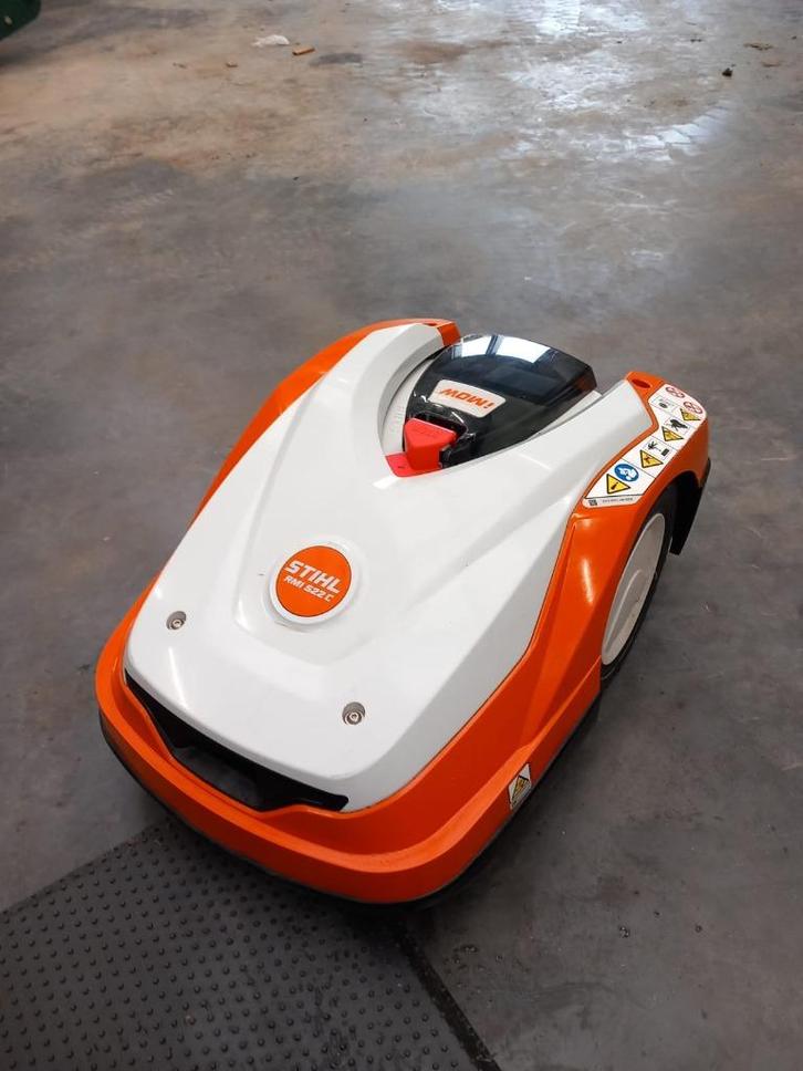 Stihl RMI 522.0 C robotmaaier, Tuin en Terras, Robotmaaiers, Zo goed als nieuw, 20 tot 25 cm, Ophalen
