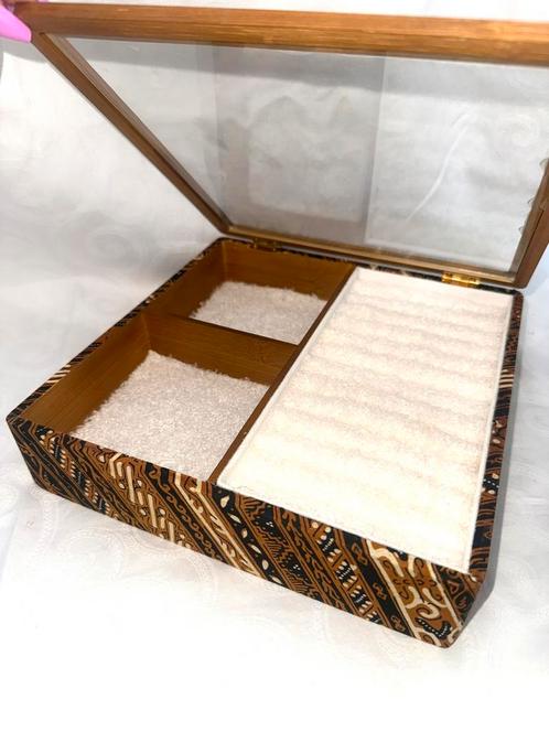 Nieuw batik sieradendoos groot, Sieraden, Tassen en Uiterlijk, Beautycases, Nieuw, Ophalen of Verzenden