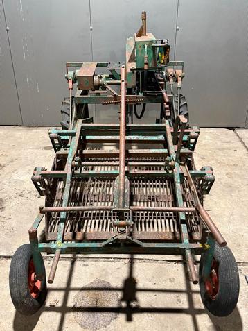 Rooimachine beschikbaar voor biedingen