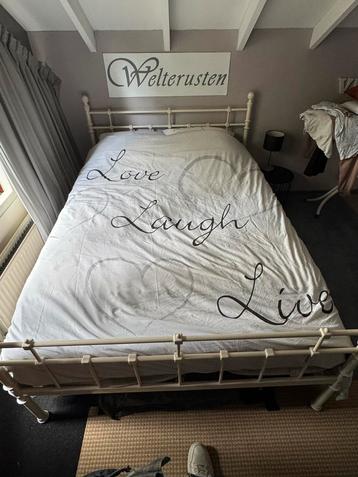 Bed 140x200 + Nieuwe Matras rekening is aanwezig