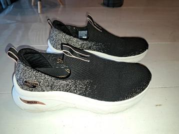 Z.g.a.n skechers arch fit draagmaat 39,5 beschikbaar voor biedingen