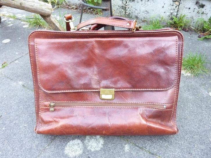 klassiek en stoer The Bridge aktetas, Sieraden, Tassen en Uiterlijk, Tassen | Schooltassen, Gebruikt, Aktetas of Boekentas, 40 tot 50 cm