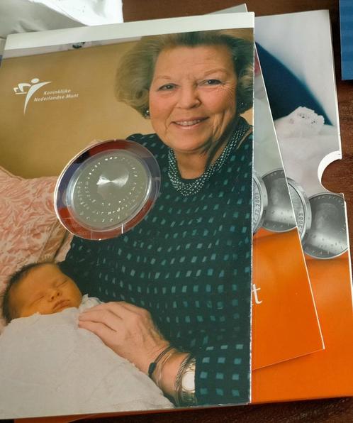 zilveren 10 euro geboorte amalia in blister, Postzegels en Munten, Munten | Nederland, Losse munt, Euro's, Zilver, Ophalen of Verzenden