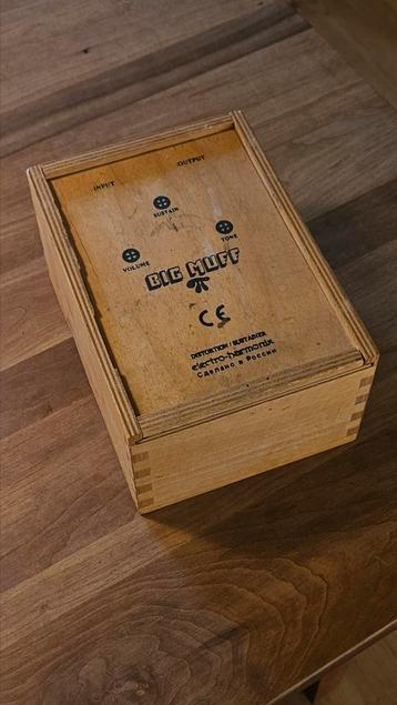 Big muff electro harmonix houten kist, origineel beschikbaar voor biedingen