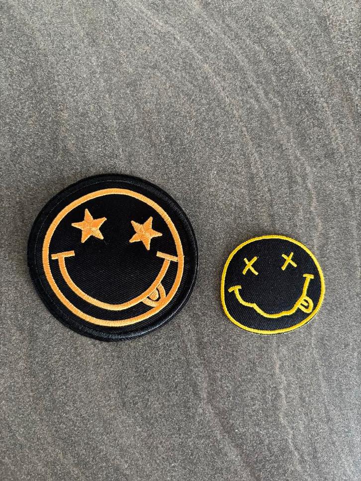2 Nieuwe Nirvana patch, Verzamelen, Muziek, Artiesten en Beroemdheden, Nieuw, Kleding, Verzenden