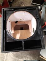 Te koop twee lege 18 inch boxen type Qsc181, Audio, Tv en Foto, Luidsprekers, Ophalen, 120 watt of meer, Subwoofer, Overige merken