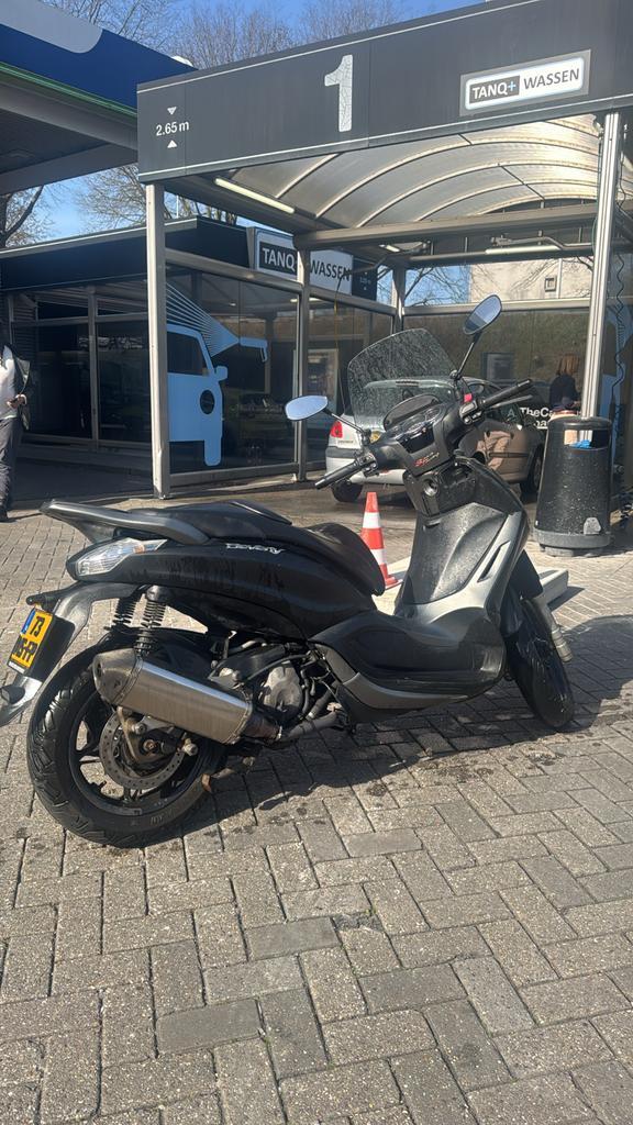 Beverly 350 A1 Malossi Akrapovic - Topstaat!, Fietsen en Brommers, Scooters | Piaggio, Zo goed als nieuw, Overige modellen, Benzine