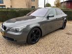 BMW 5-Serie 4.4 I 545 AUT 2004 Grijs, Auto's, Automaat, Achterwielaandrijving, 1610 kg, 2000 kg