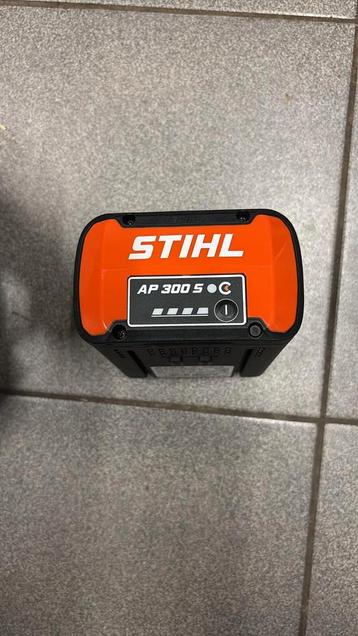 STIHL AP300S  beschikbaar voor biedingen