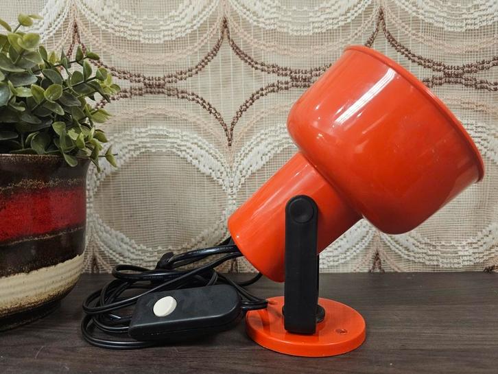 Retro jaren 70 spot lamp oranje kunststof
vintage wandlamp, Verzamelen, Retro, Huis en Inrichting, Ophalen of Verzenden