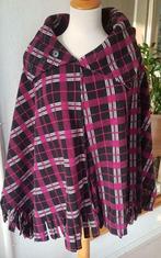 Dames ponchou, maat M/L. Zwart en fucsia. Fleece, Ophalen of Verzenden, Zo goed als nieuw, Maat 38/40 (M), Zwart