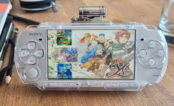 PSP 3004, Spelcomputers en Games, Spelcomputers | Sony PSP, Zo goed als nieuw, Ophalen of Verzenden