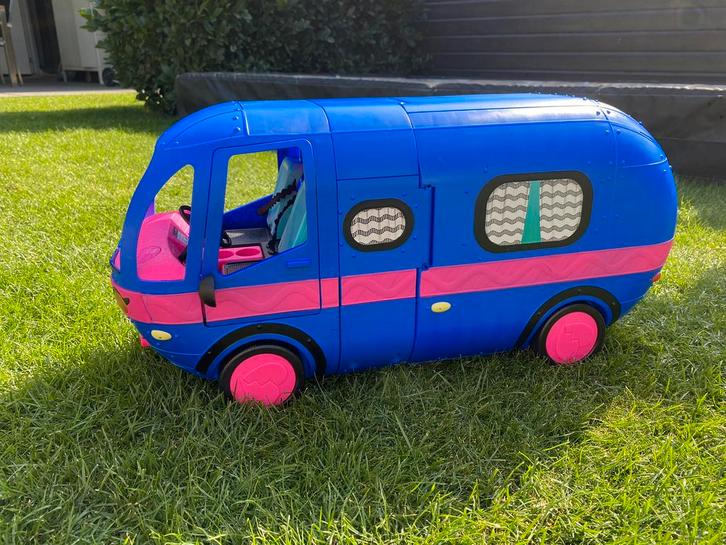 L.O.L. Suprise! O.M.G. 4-in-1 Glamper, Kinderen en Baby's, Speelgoed | Poppen, Zo goed als nieuw, Overige typen, Ophalen of Verzenden