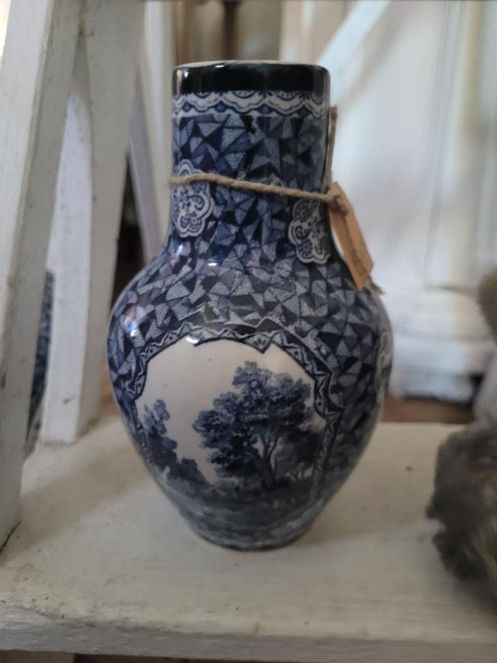 Klein antiek Petrus Regout vaasje, Antiek en Kunst, Antiek | Vazen, Ophalen of Verzenden