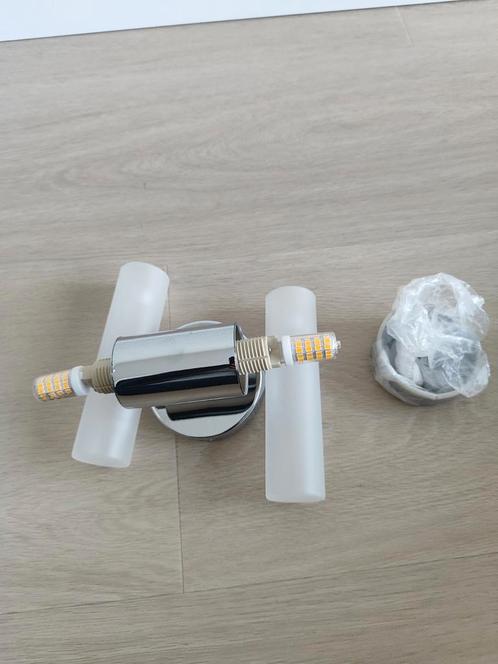 Badkamer wandlamp, Huis en Inrichting, Lampen | Wandlampen, Zo goed als nieuw, Glas, Metaal, Overige materialen, Ophalen of Verzenden