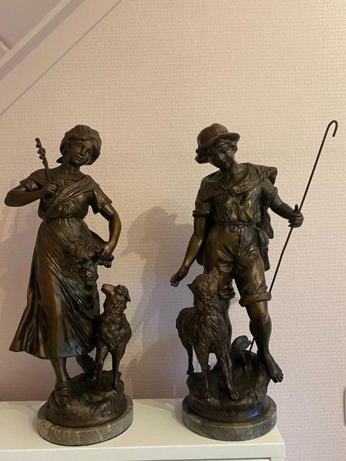 Twee mooie antieke beelden van F.Moreau, Antiek en Kunst, Antiek | Koper en Brons, Ophalen