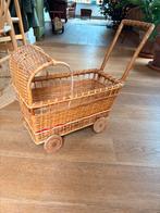 Vintage Poppenwagen van Riet, Kinderen en Baby's, Speelgoed | Poppen, Ophalen of Verzenden, Gebruikt, Overige typen