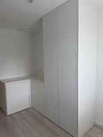 Wandkastenset met wasmachine-/drogerkasten en kledingkast, Ophalen, Met deur(en), 200 cm of meer, Wit