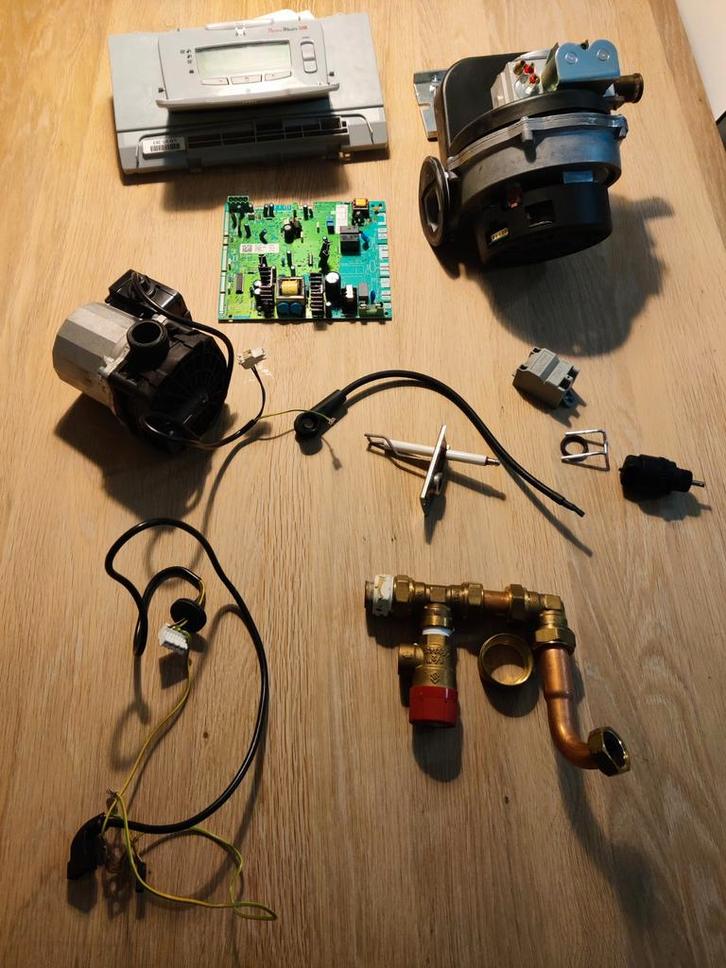 CV-ketel onderdelen - Thermomaster 3HR, Doe-het-zelf en Verbouw, Verwarming en Radiatoren, Gebruikt, Cv-ketel of Combi-ketel, Ophalen