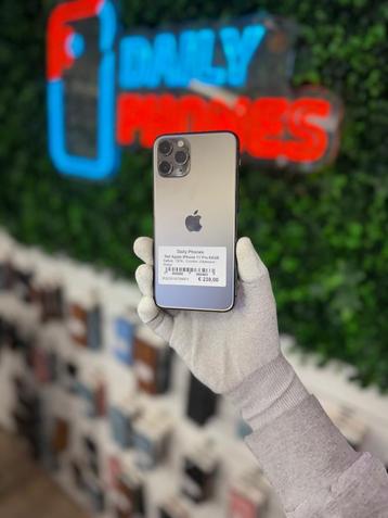 Zo goed als nieuw Apple iPhone 11 Pro 64GB  beschikbaar voor biedingen